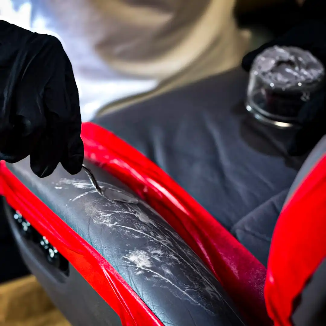EDA-automobile-service-reparation-cuir